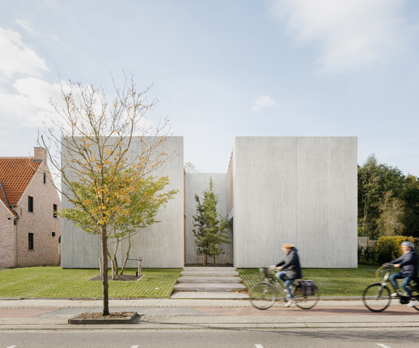 Moderne villa gebouwd door BowBow